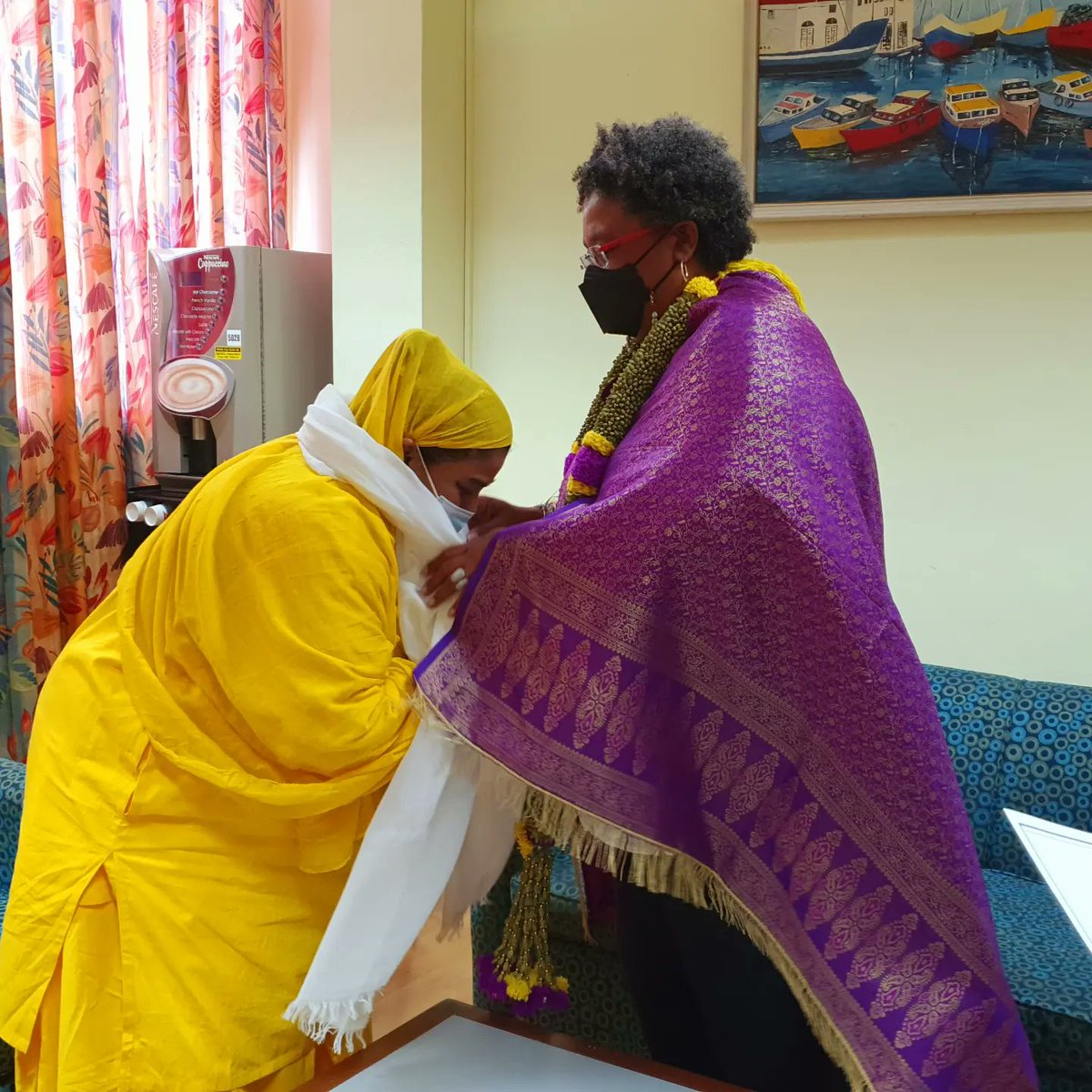 SriJKSwami's tweet photo. Meeting between PM of Barbados, the Hon. Mia Amor Mottley, QC, MP, and Her Holiness Sri Jayanthi Kumaraswami in #Barbados today. Swamiji prayed for the country and the Honourable PM, and congratulated her on recently being named in Time's 100 Most Influential People of 2022. https://t.co/SP2N2ws7X1