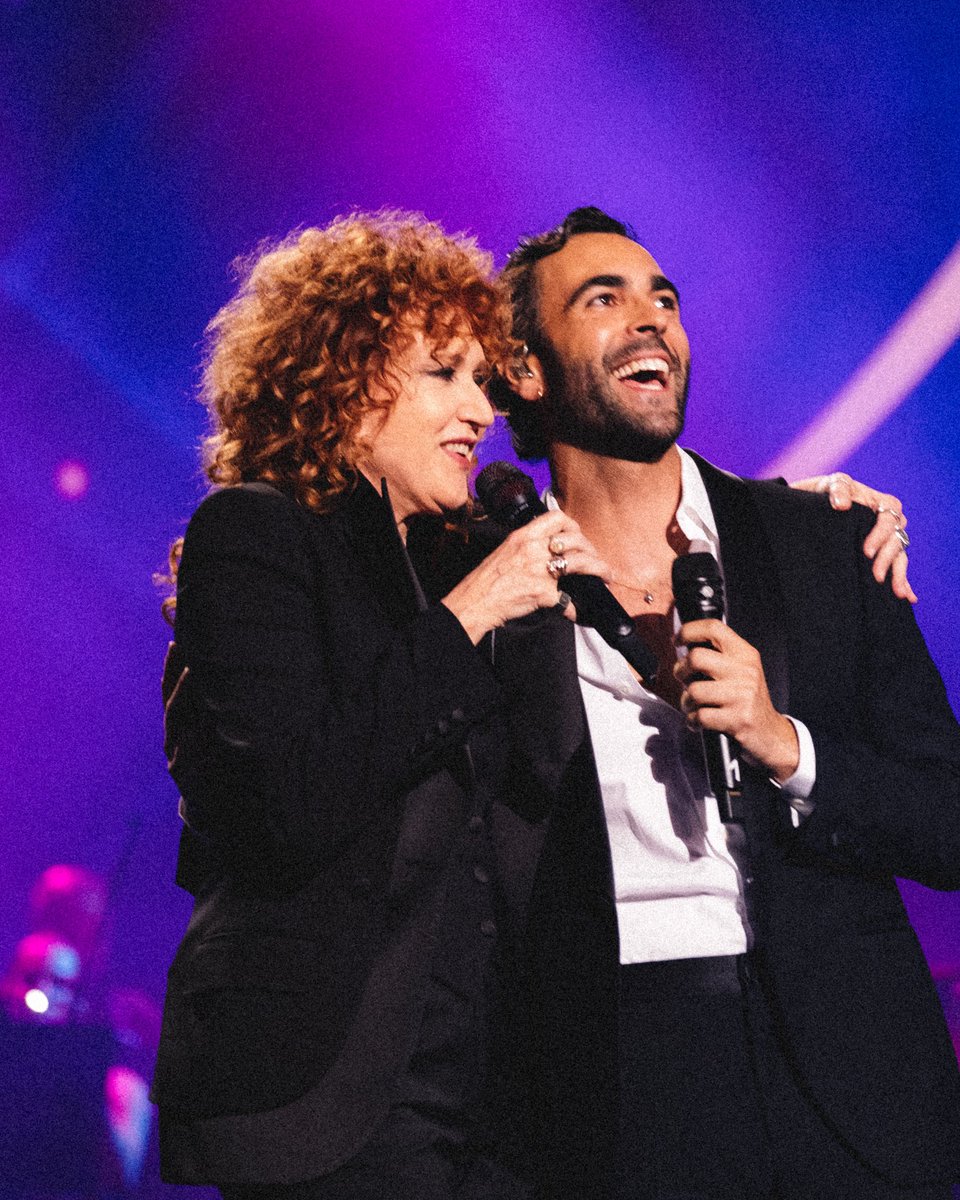 mengonimarco's tweet photo. Amici, Musica con la M maiuscola, la tua musica e gli abbracci con gli amici… Ricordi belli, tristi, pieni di emozioni per raccontare una bellezza rara. 

Grazie Verona e grazie Lucio, sempre. 

#DALLARENALUCIO https://t.co/r9br9emuJO