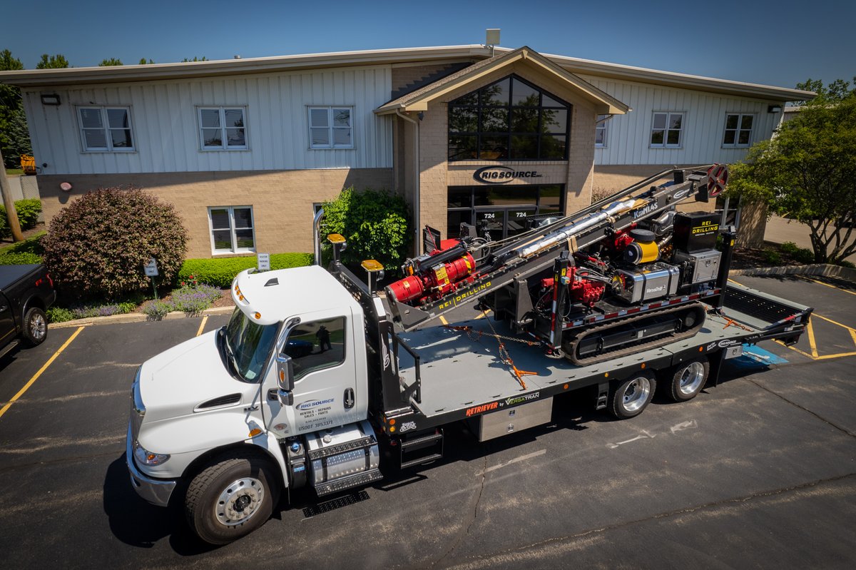 RigSourceInc's tweet photo. Happy Friday! All packed up and hitting the road to Elko. Come see us at the Elko Mining Show to check out this gorgeous drill rig from VersaDrill Canada and the awesome Versatran Retriever 15T rental truck that's hauling it. https://t.co/1Qxhec5JRy