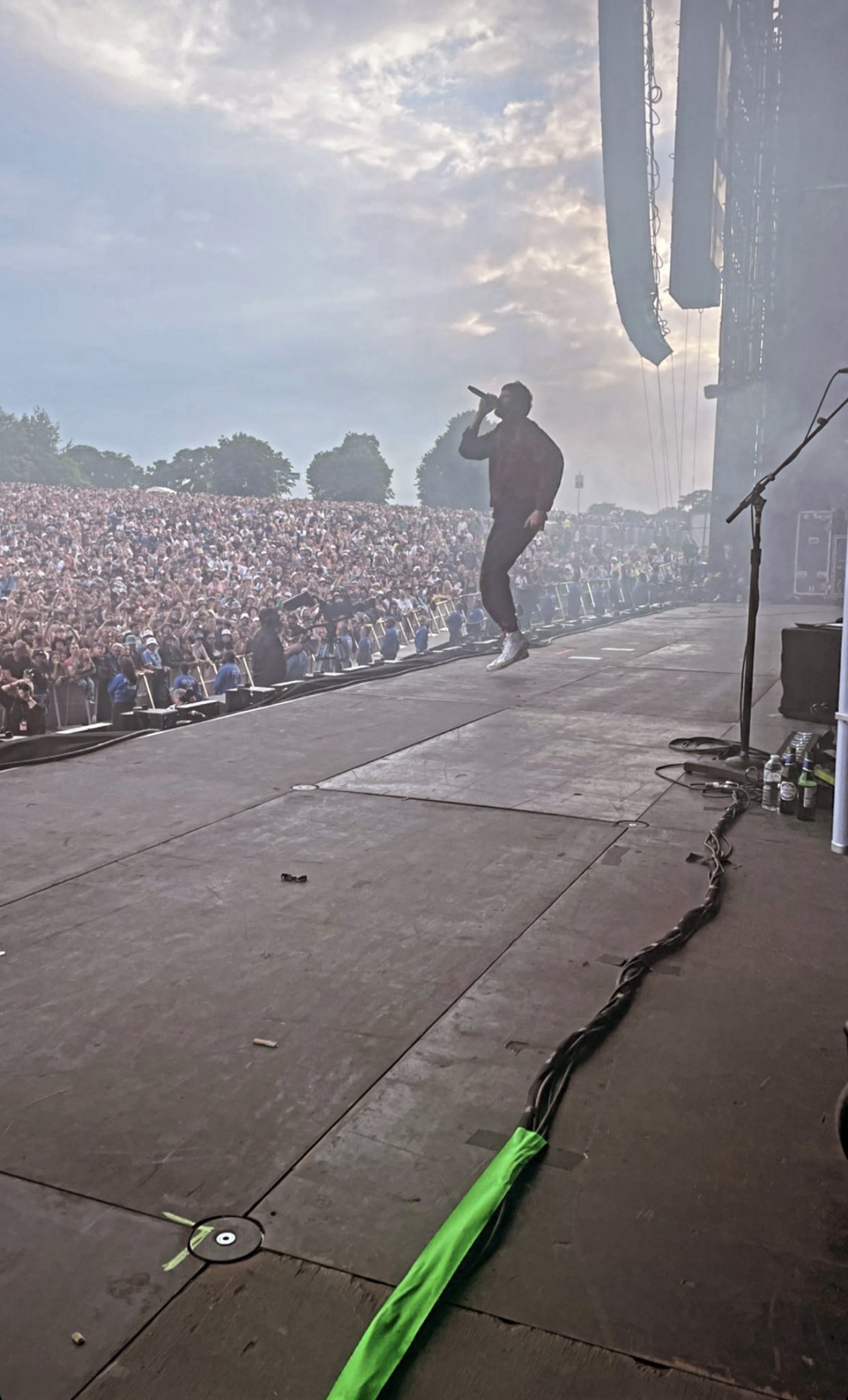 Mainly Oasis on Twitter "Kasabian absolutely smashing it at Knebworth