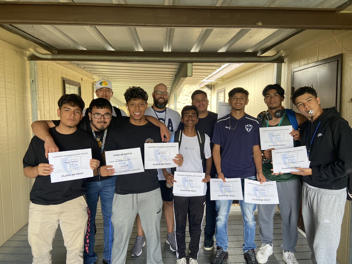LsoccerC's tweet photo. Had a blast celebrating our Seniors &amp; All District Award Recipients today! We can’t wait to see what they all do next! #WeAreLC #WhyNotLC https://t.co/UqvKPwx2qZ