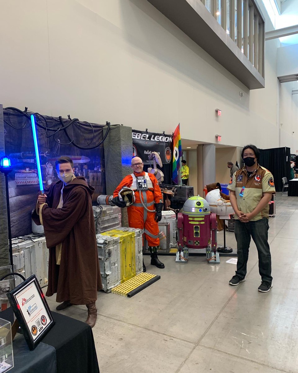 977HTZFM's tweet photo. CALLING ALL NERDS AND GEEKS OF #HTZNATION!!! We’re at the @FallsCC for day 1 of @NFComicCon!!! We’ll be here until 8pm but the event runs all weekend so make sure to stop in!! #HTZFMRoadies #IAmHTZFM https://t.co/OIXTECQmEJ