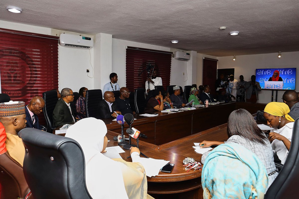 SheWritesWoman tweet media