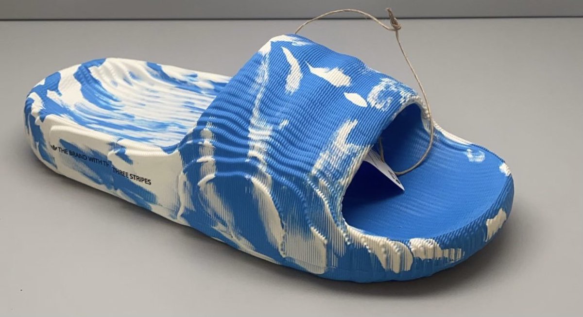 thefuturebasics's tweet image. Adilette 22