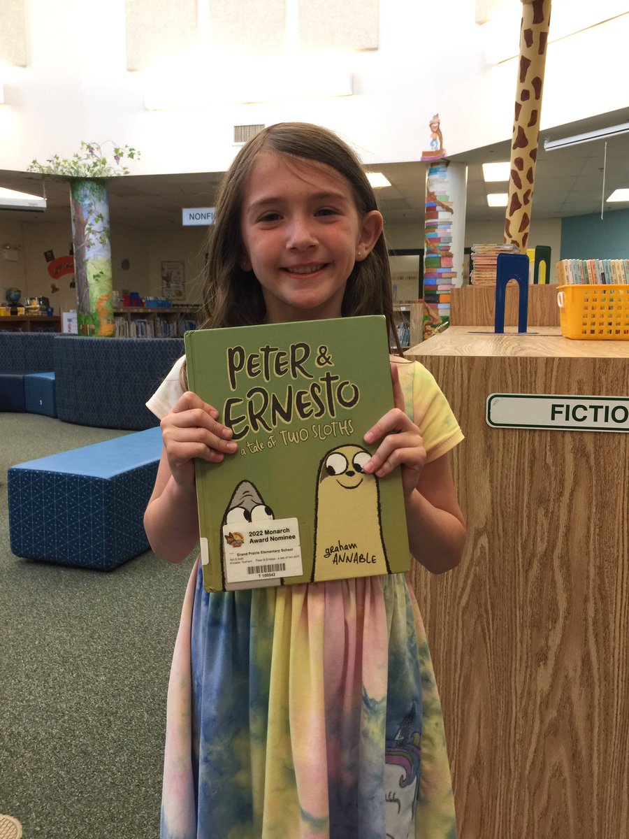 GPLibrary_MrsC's tweet photo. Three more awesome readers finished the Monarch Book Challenge @GP157c! @EF157c #GPGoes4Gold #Allin157C #157cGrows https://t.co/YWd6mhGxs3
