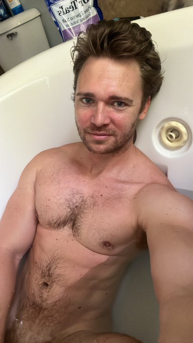 12 hrs of sleep, relaxing in the tub, getting my body rested and feeling great again. Ready for an intense<a href="/tag/sexysaturxay"class="tags"><span>#sexysaturxay</span></a>