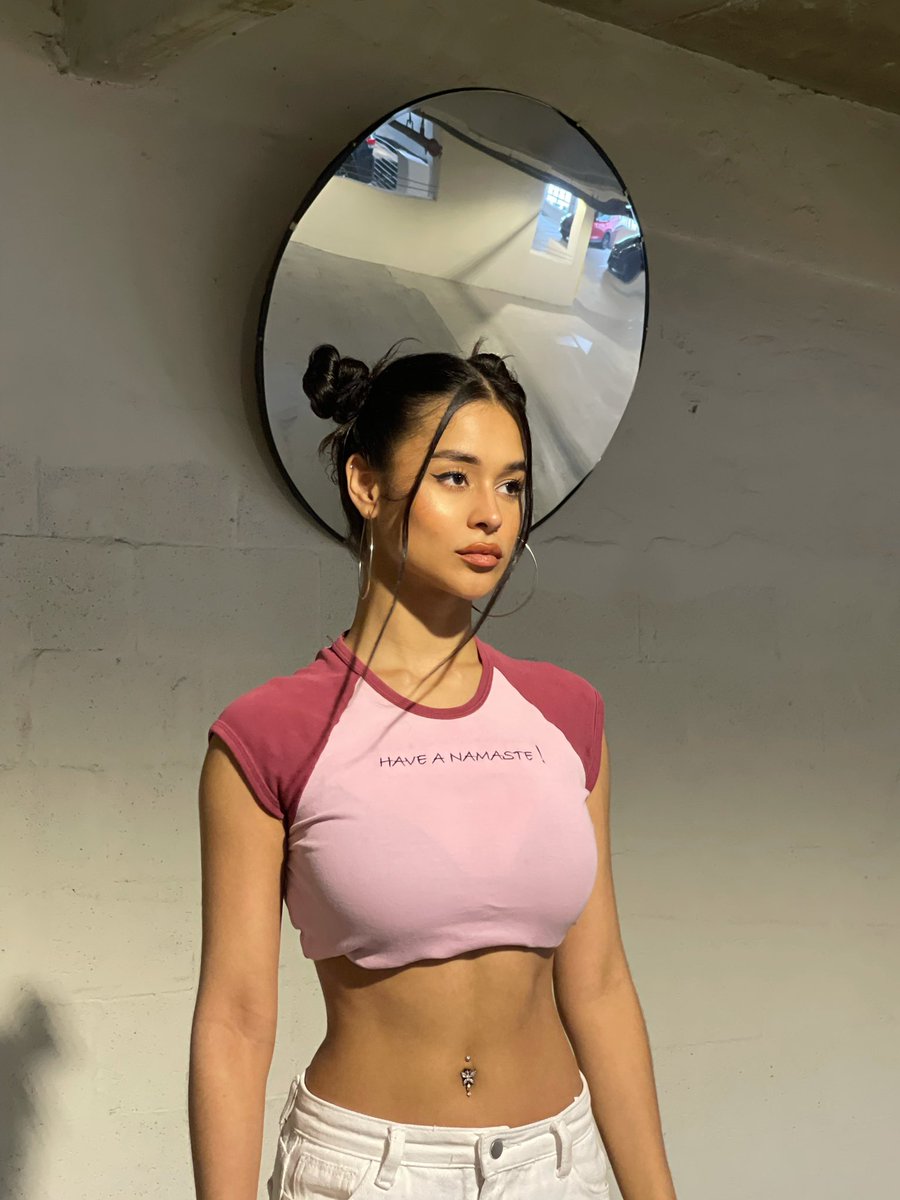 OfficialThaisR's tweet photo. me 🤝 parking garage pics https://t.co/qmsfedYvlm