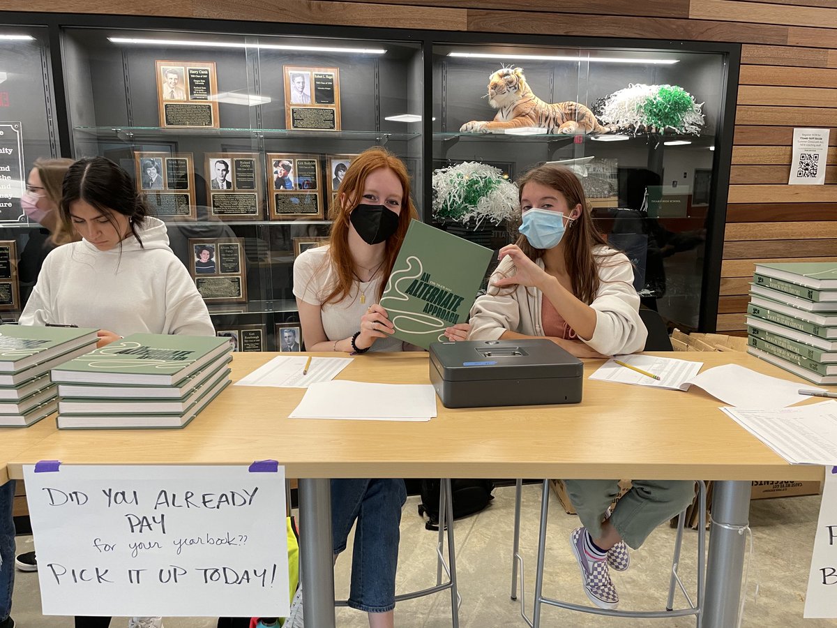 See you at the yearbook table during 2nd lunch! Distribution during lunches today, Monday, and Tuesday!