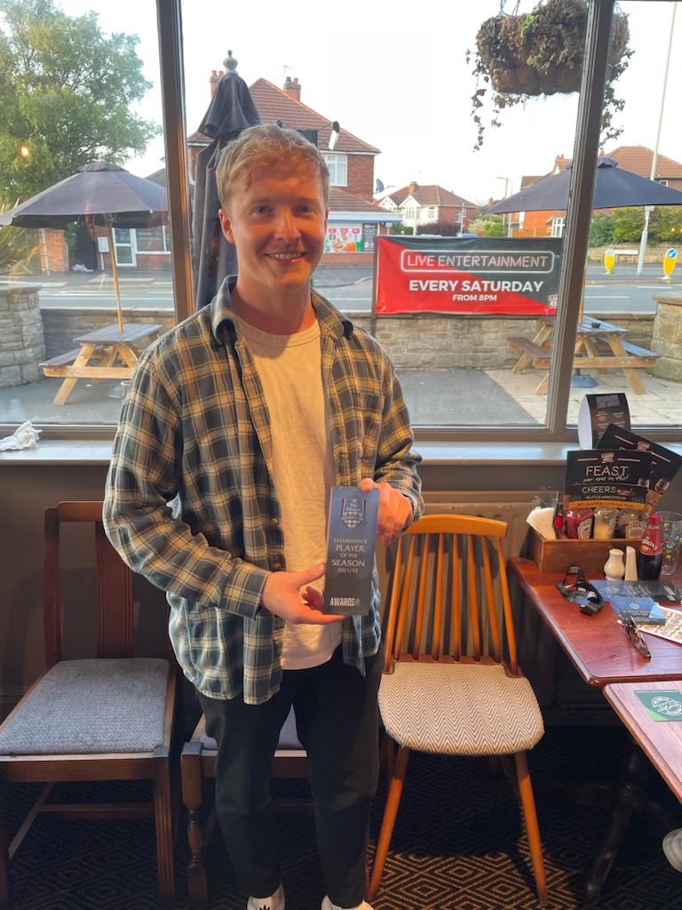 ThorpeAcrefc's tweet photo. Congratulations to ⁦@Finlay_Kirwan⁩ for winning the Chairman’s Player of the Season Award 
🔵⚪️🔵⚪️🔵🏆🔵⚪️🔵⚪️🔵⚪️ https://t.co/MqXxYjkcXn