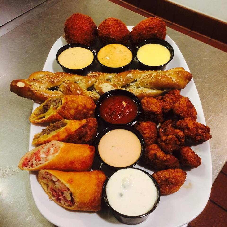 Whatever you're craving, we've got it! 😏😎
.
Bring Molly's home with you: mollymaguiresphoenixville.com/order 😎
.
.
.
.
#MollyMaguires #Phoenixville #PhoenixvillePA #PABars #PAEats #ChesterCountyPA #ChesterCounty