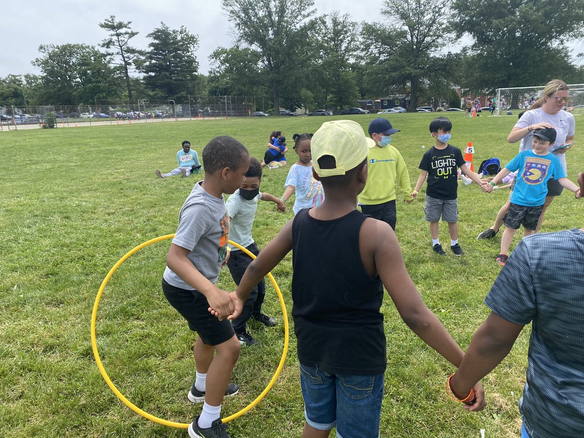 MsMiller_grade2's tweet photo. We had a blast at field day today! https://t.co/Un1JN88nck