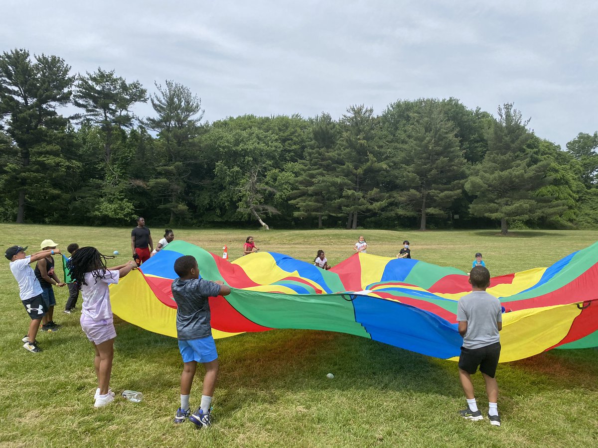 MsMiller_grade2's tweet photo. We had a blast at field day today! https://t.co/Un1JN88nck