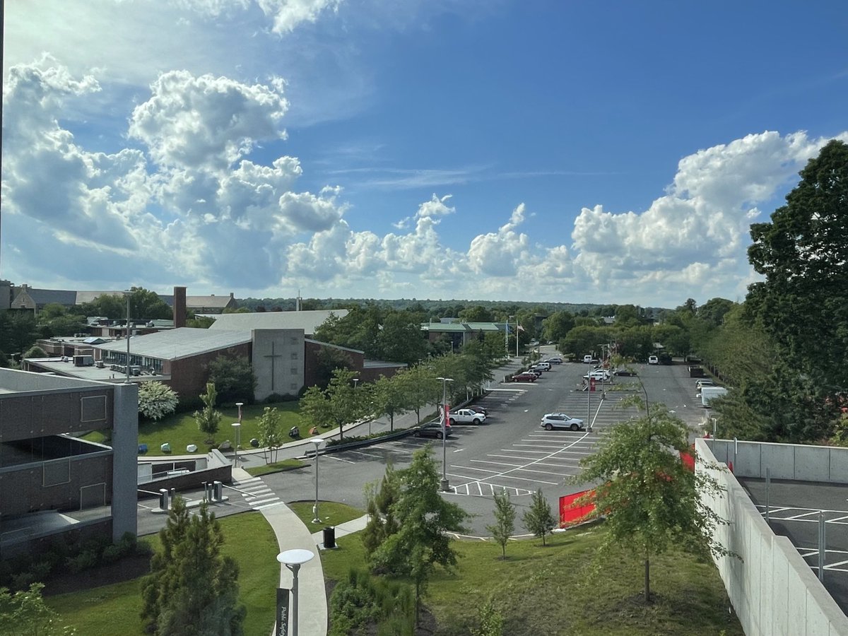 DJBillBuc's tweet photo. I couldn’t help snapping a picture of my view at Sacred Heart University https://t.co/Ci14kDNNy9