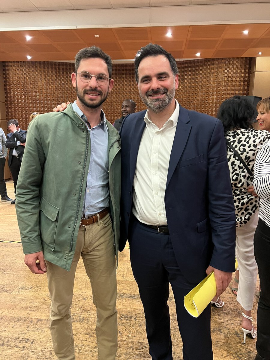 Jonathan_Rblum's tweet photo. Ce soir avec @LauStmartin, un député de la majorité engagé pour son territoire! 
Un exemple pour moi. Je serai le député que tu as été pour ta circonscription, engagé et disponible pour tous. 
#MajoritePresidentielle 
#legislatives2022 https://t.co/9UvAPSiugz