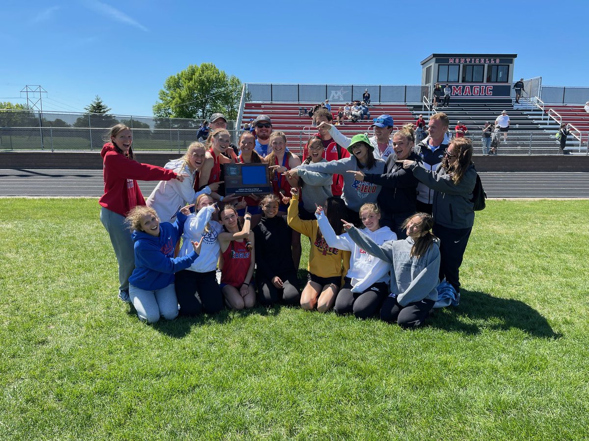apollotf1's tweet photo. Girls team finished 2nd at sections and takes home some hardware! https://t.co/NlH4Gj8kpN