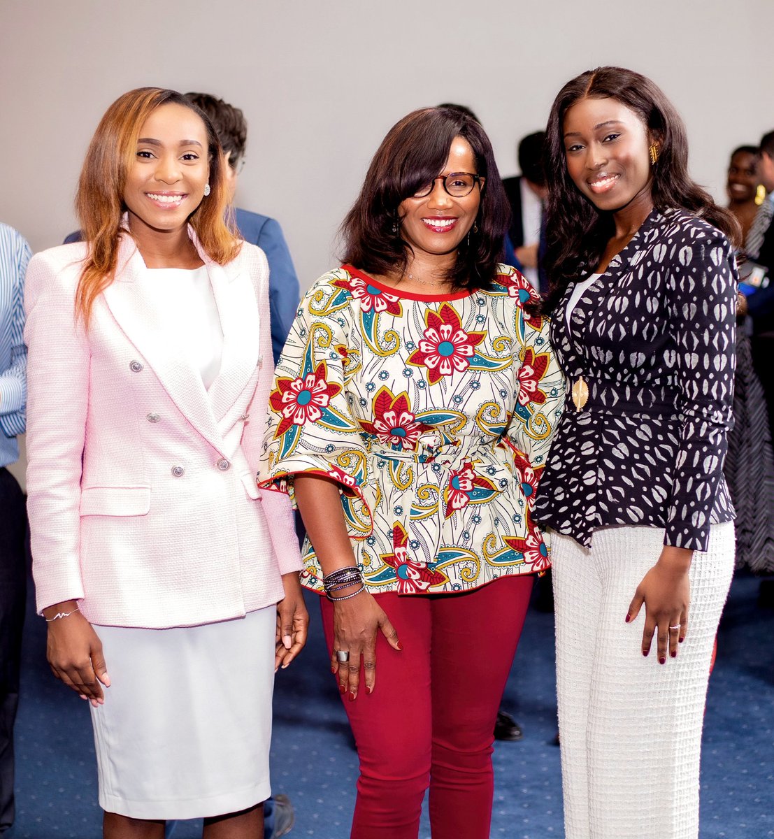 mandyezoua's tweet photo. Echange privé entre Elisabeth Moreno, Ex-Ministre Français 🇨🇵 (chargée de l'Egalité femmes-hommes, de la Diversité et de l'Egalité des chances) de visite en CI et les Femmes entrepreneurs du programme 'African Women of the Future'.

📸 W/ @ElisabethMoreno_min @seforaKodjo https://t.co/0bnvS8UH98
