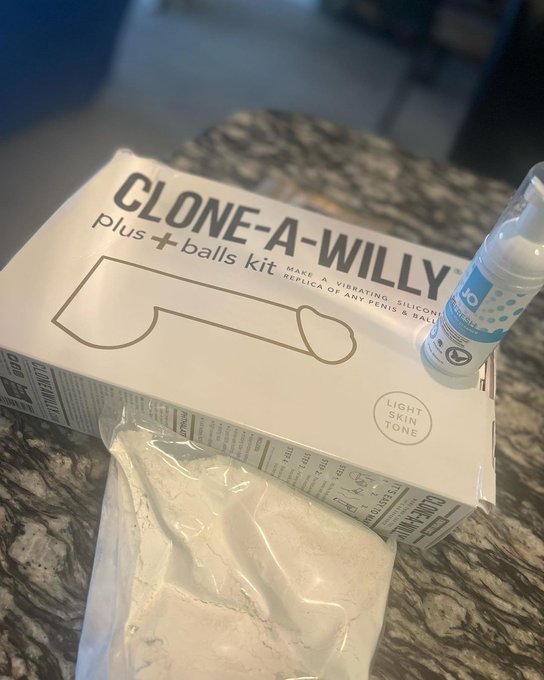 I will make one for you, if you want. I already got two orders. I purchased enough materials to make<a href="/tag/cloneawilly"class="tags"><span>#cloneawilly</span></a><a href="/tag/cloneawillykit"class="tags"><span>#cloneawillykit</span></a>