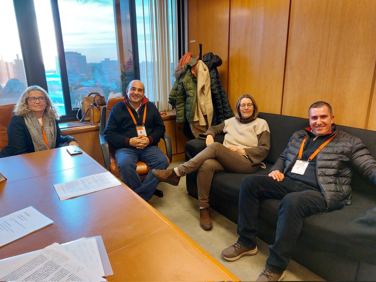 Nos entrevistamos con la diputada @NibiaReisch la cual nos atendió de muy buena manera. Seguimos trabajando honorariamente para que la Corresponsabilidad en la Crianza pueda ser Ley. Agradecidos por el tiempo que nos brindó y por la importancia que le da al tema de los niños.