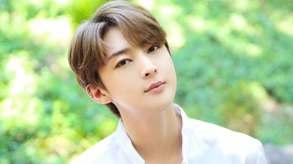 Dianackb's tweet photo. @fanplus_app I nominate #ACE from #VAV 
Born on August 28, 1992

#브이에이브이 @VAV_official https://t.co/xzWEn1FBAx