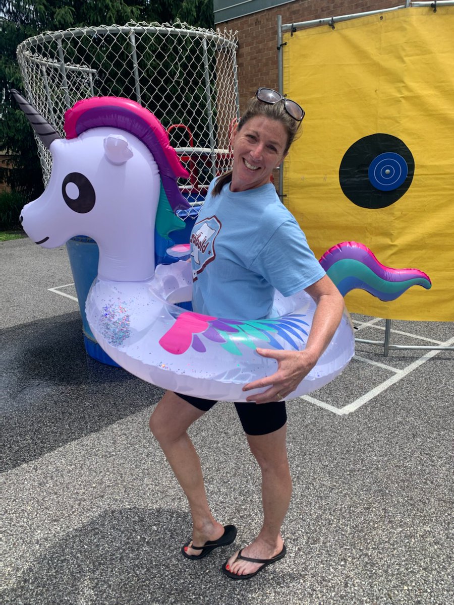 SandyGConnor's tweet photo. Dunk tanks, games and beautiful weather for this year's Super Sabold Day.  Another great day in the books! @SpringfieldSD https://t.co/JeTph2bqPY