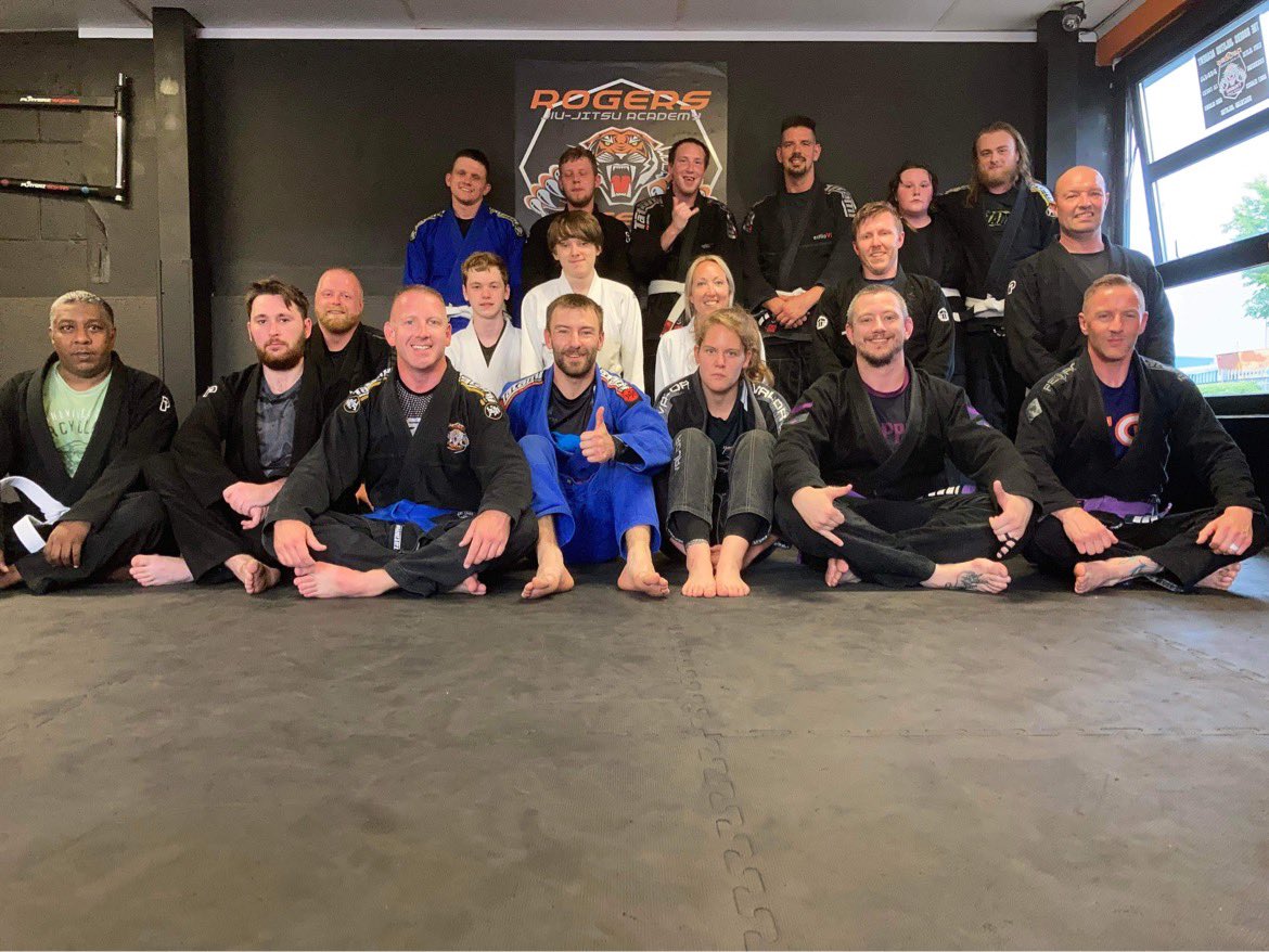 StuJitsu3_16's tweet photo. Great beginners class this evening.  Even got them rolling proper rounds for the first time.  

#TeamRJJA #Stujitsu #brazilianjiujitsu https://t.co/ICLGX2oQHB