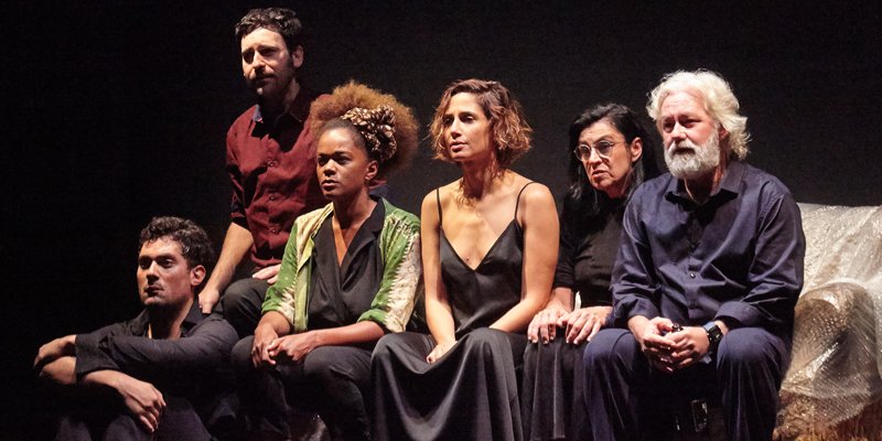 OCabideFala's tweet photo. Coluna "Drops, novidades culturais, curtas e finas" já está no ar, com ótimas dicas de teatro e um convite especial feito em vídeo por um muso da TV. Confiram! 😉
#teatro #Cinema #cultura 
==> https://t.co/niCa0rHu0z https://t.co/pE2afSbAMc