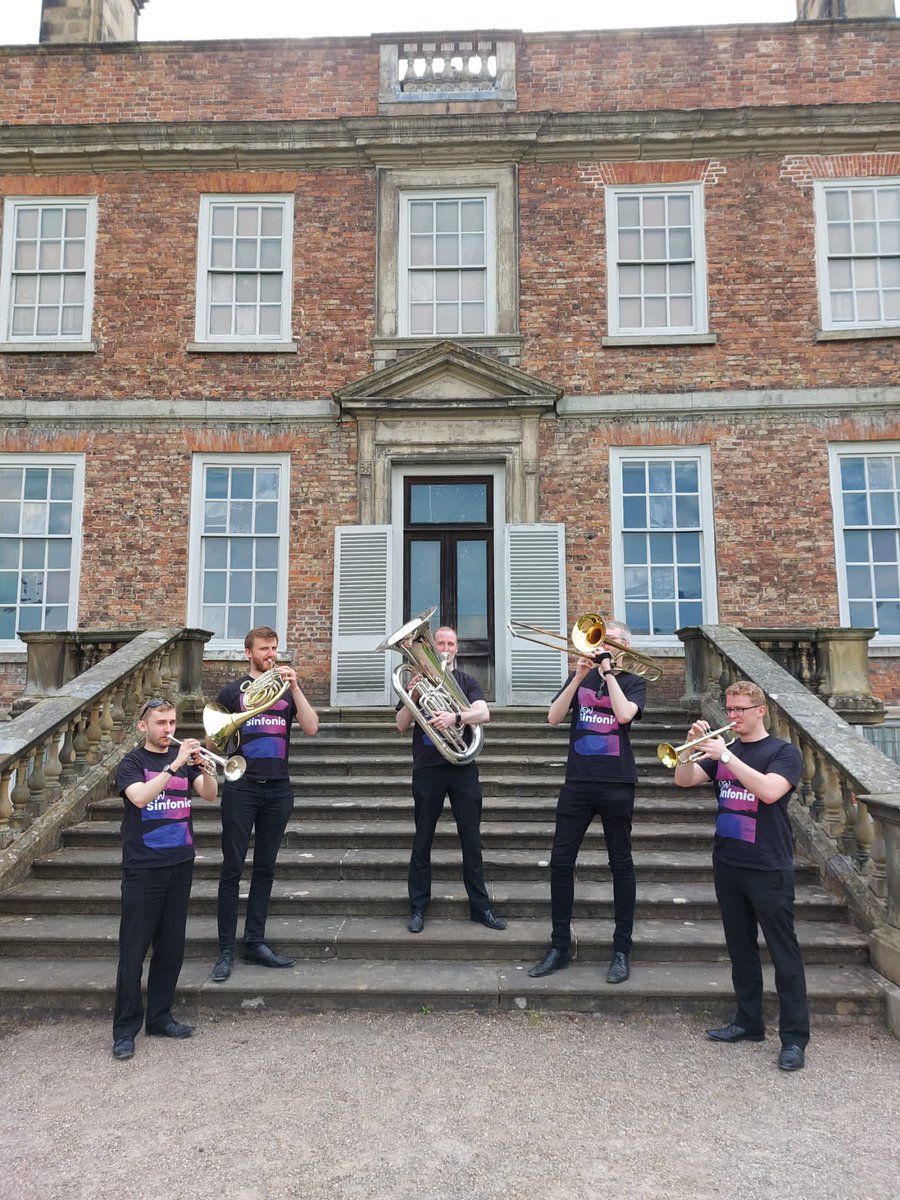 We had a brassy blast performing to 100s of visitors @ErddigNT today! Thanks for inviting us all! #NorthWales #wrexham #classicalbuzz