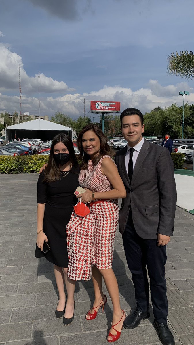 bastianpereyes's tweet photo. Reunión plenaria de la Conferencia Permanente de Partidos Políticos de America Latina y el Caribe, con más de 70 partidos políticos de 30 países. 🇲🇽
.
.
.
.
.
.
.
.
.
.
#politica #partidospoliticos #COPPAL #amigos #reunion #diputados https://t.co/xqJ6FLTKhX