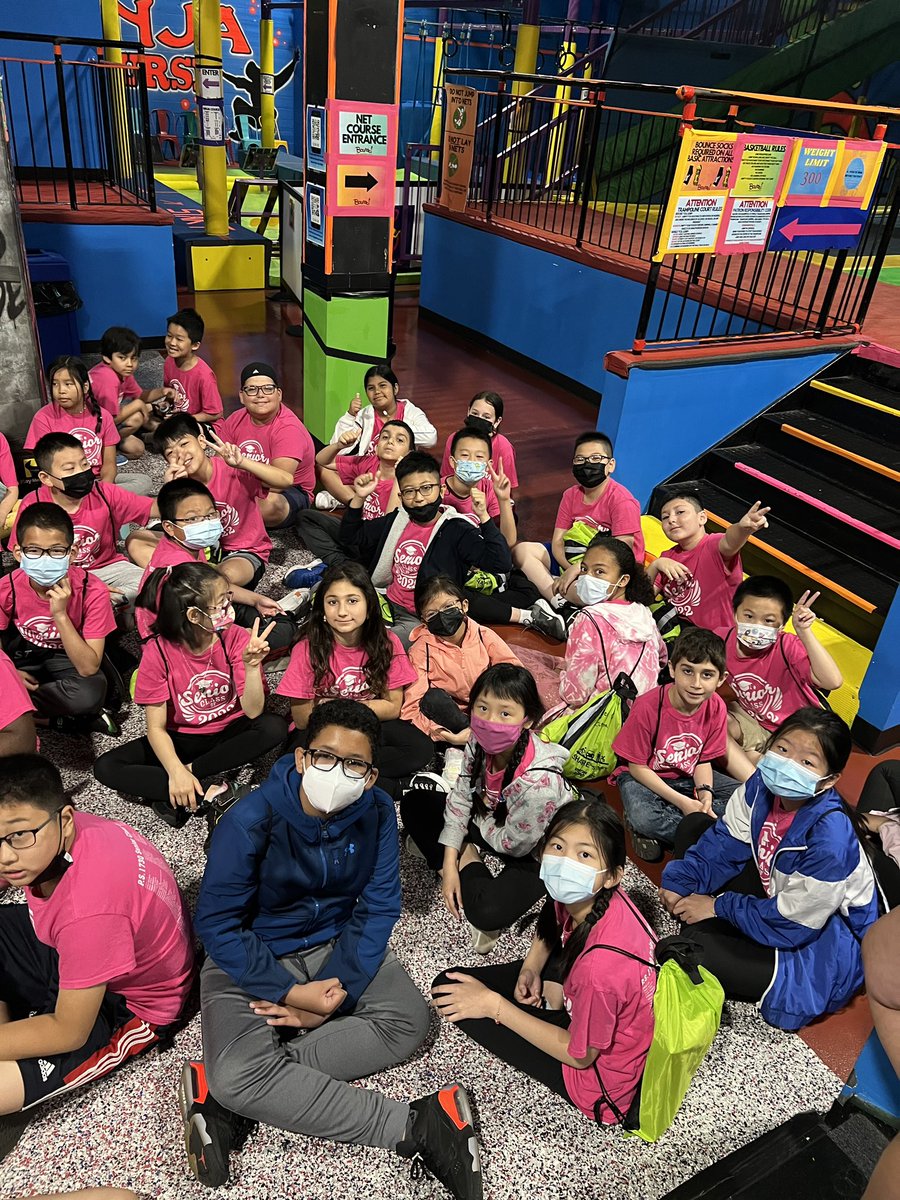 PS173Q's tweet photo. Senior Trip Day!! Thank you to our wonderful 5th grade committee for putting this together for our students and teachers! #chameleonpride #seniortrip #Classof2022 #5thGradeCommittee @D26Team @DOEChancellor @NYCSchools https://t.co/Ha3tlYkYw7