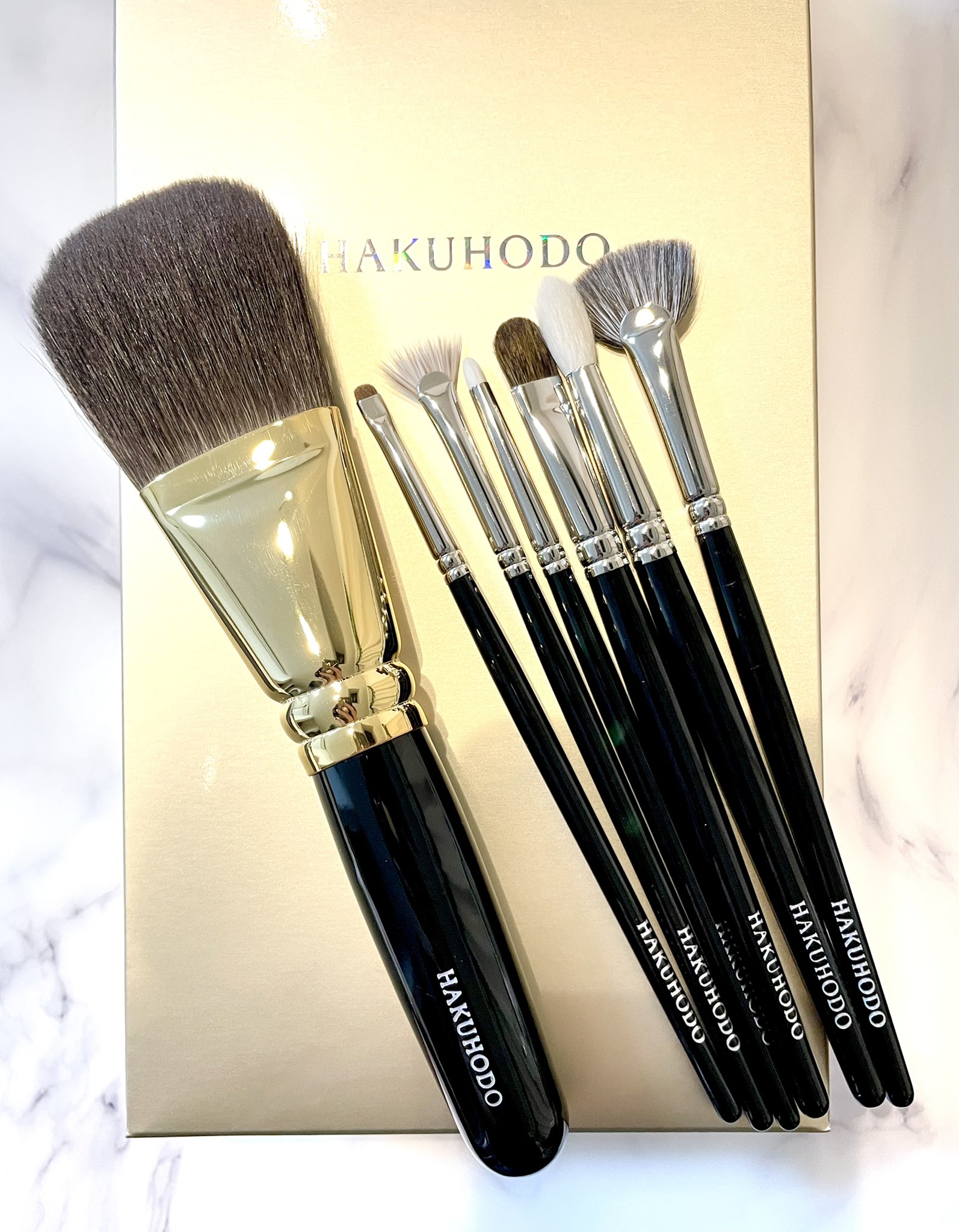 【新品・未使用】美粧堂 ブラシセット 5本 ウエダ美粧堂基本的なメイクに必要な筆をまとめました扱いやすい化粧筆