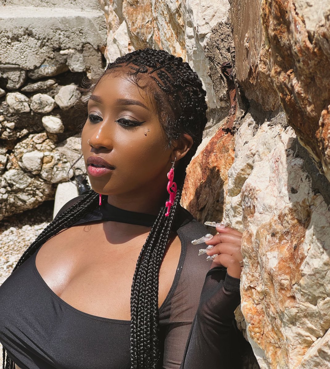 VICTORIA_KIMANI's tweet photo. Kimani The Traveller ✈️🌎 https://t.co/8JOkQGFFyc