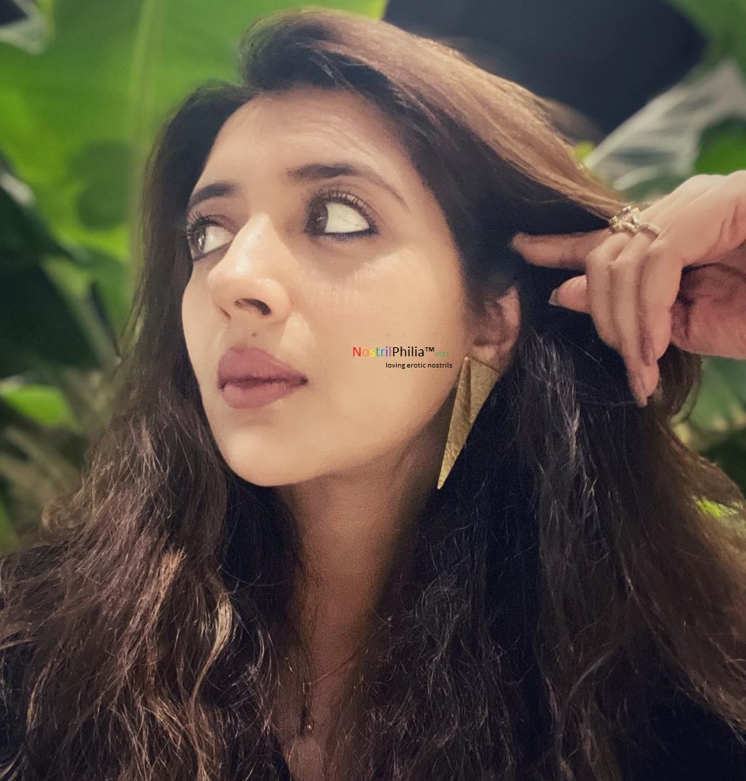 NostrilPhilia's tweet photo. Sreenanda's Nostrils

#Sreenanda #Nose #Nostrils #LongNose #Indian #NoseBeauty https://t.co/PlqGToTdlh