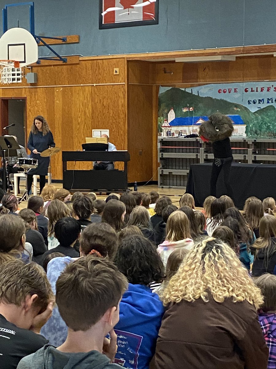 cove_cliff's tweet photo. Thank you to the CC PAC for sponsoring our first performance in 2 years. TY west Coast Chamber Music for Peter and the Wolf @NVSD44 https://t.co/GxqdxBOjJu