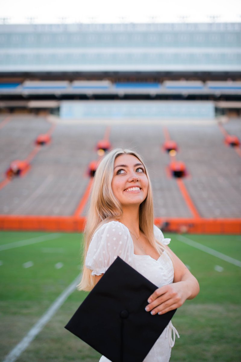 Graduated from the University of Florida with a Bachelor’s of Science in Nursing!🧡💙👩🏼‍⚕️
venmo: rebeccaamaze