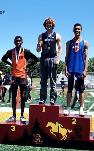 RAHSTrack's tweet photo. Nate Otis is your #MSHSL #Section5AAA #Champion in the 300 Hurdles.
Nate also PR’d in the 110 Hurdles for a #RunnerUp finish.
He will represent the Roseville Raiders in both events at the #StateMeet. https://t.co/uNjKczFgUH