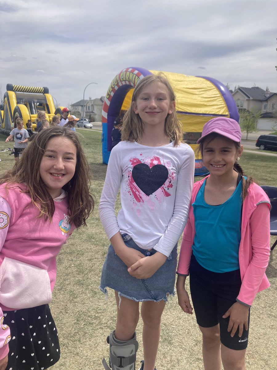 ccsd_clarke's tweet photo. Such a spectacular day! @StBasil_CCSD https://t.co/IR0NIS2JGM