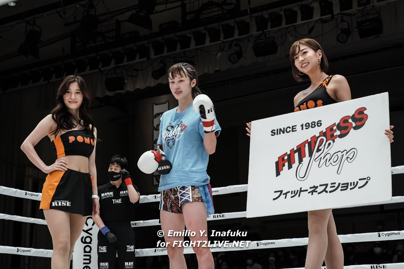 fight2live_net's tweet photo. #RISE158 
-44kg, 3R, 3min:
Ayaka Nishihara venceu Fuu na decisão dos jurados (30-29, 29-28, 30-28)

-44kg契約 3分3R
(WIN) #西原朱花 @ayaka_n1214
(LOSE) #風羽
判定 3-0 (30-29,29-28,30-28）
@RISE_2003 https://t.co/zxkX7z8apm