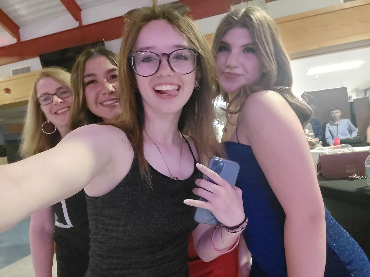 mnyls's tweet photo. 8th graders having a great time at the dance. https://t.co/Wux6RnJMhD