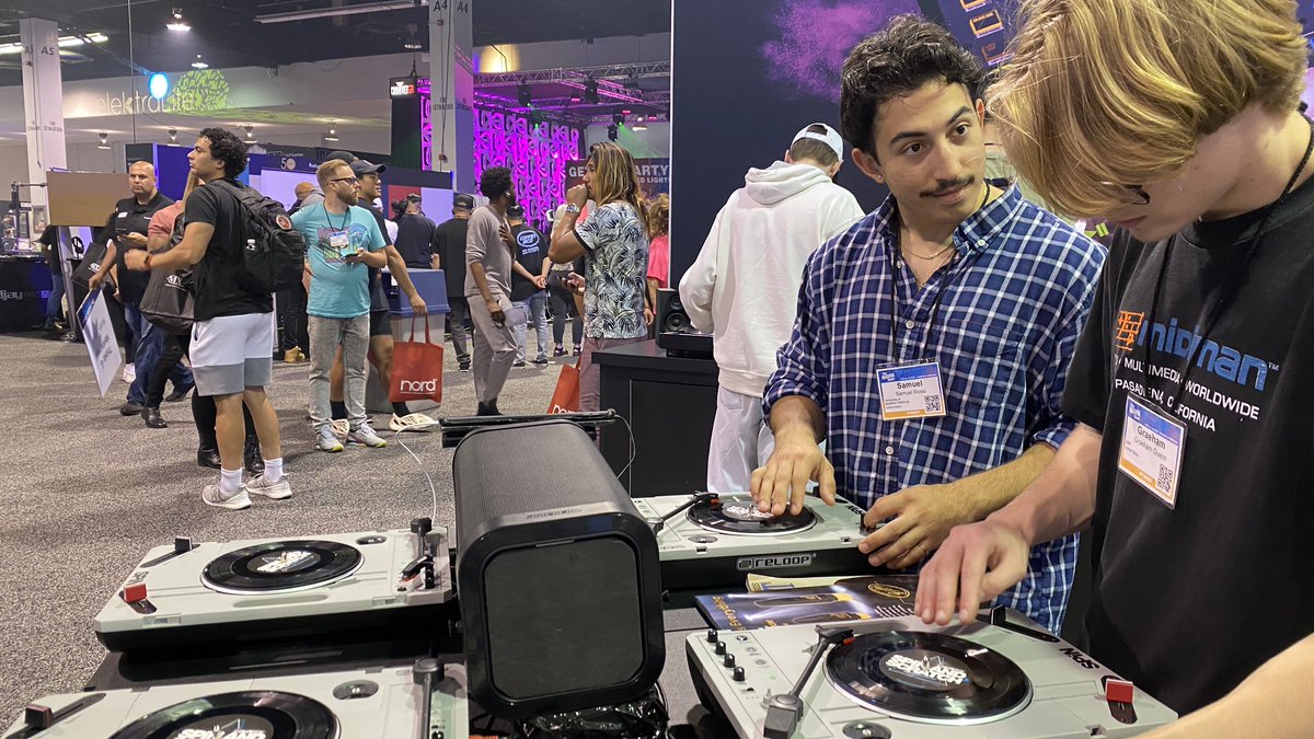 Reloop DJ tweet media