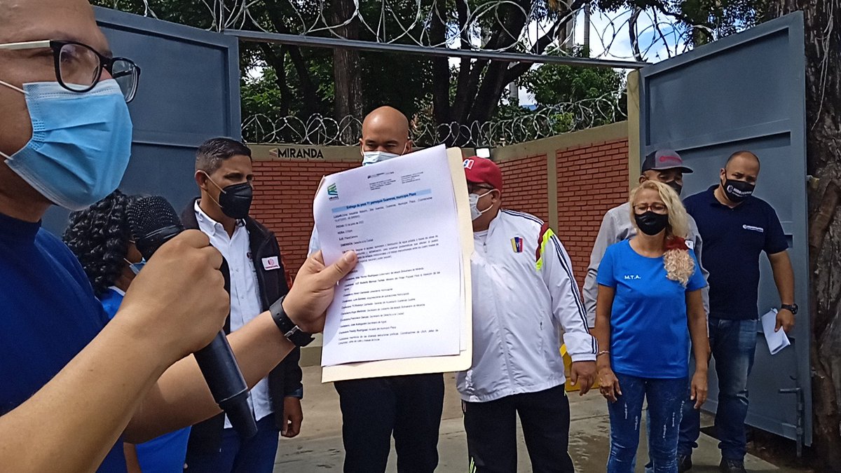 OrlandoBlanco26's tweet photo. (2/5) Mandatario regional @HectoRodriguez manifestó que el pozo activado ha sido la N22 del año en curso @Freddy_Rod13 @NicolasMaduro @MirandaGob @dcabellor @delcyrodriguezv #GuarenasSeLevanta #ApureEsNuestro #3Jun https://t.co/hURtqMoniH