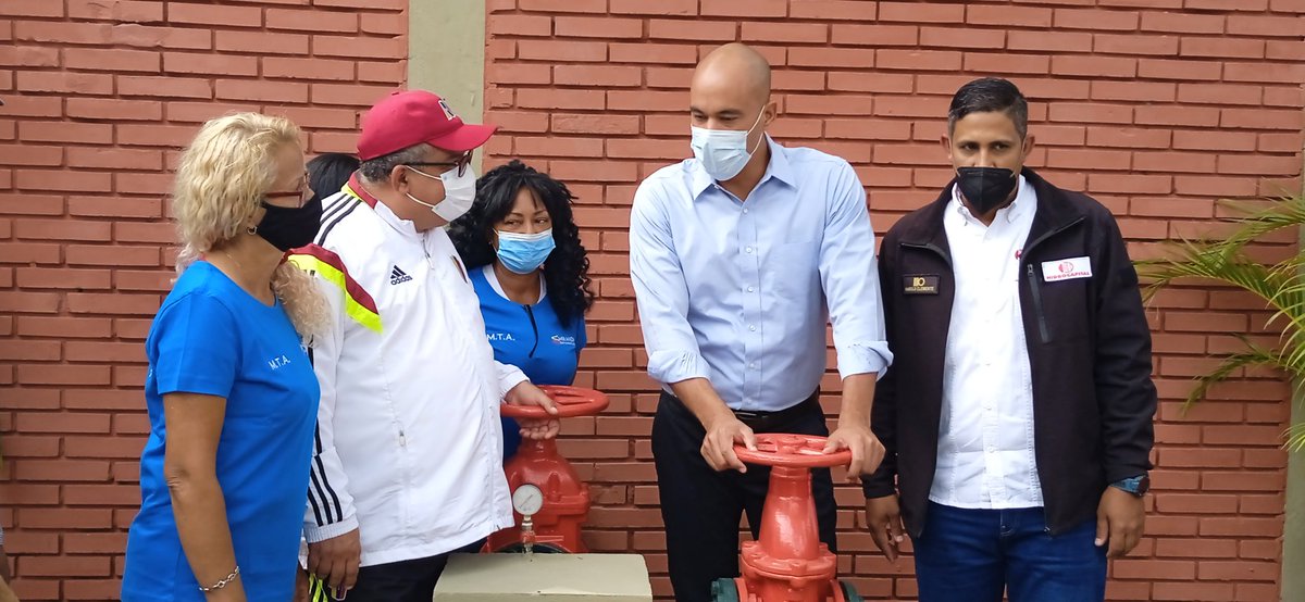 OrlandoBlanco26's tweet photo. (2/5) Mandatario regional @HectoRodriguez manifestó que el pozo activado ha sido la N22 del año en curso @Freddy_Rod13 @NicolasMaduro @MirandaGob @dcabellor @delcyrodriguezv #GuarenasSeLevanta #ApureEsNuestro #3Jun https://t.co/hURtqMoniH