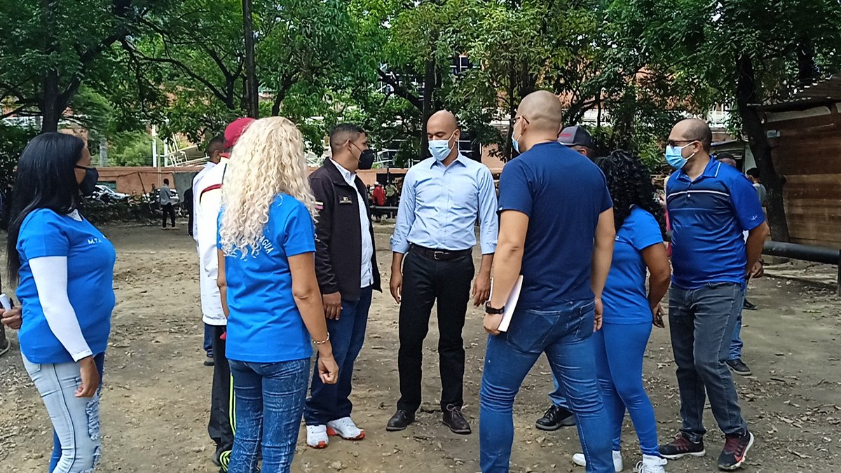 OrlandoBlanco26's tweet photo. #3Jun (3/5) Gob. @HectoRodriguez informó que con la rehabilitación del pozo de agua N11 se logra beneficiar a familias de:

🔴 Los Naranjos
🔴 27F
🔴 Trapichito
🔴 Los Girasoles
@Freddy_Rod13 @HectoRodriguez @NicolasMaduro #GuarenasSeLevanta @ApureEsNuestro https://t.co/b1FytNn7ml