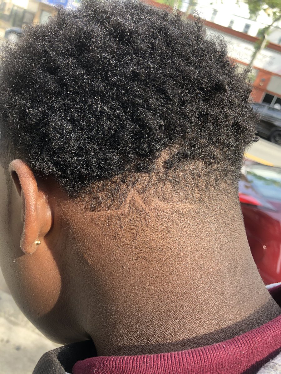 PRECIAUS's tweet photo. He said Ma’ take a pic of my lines j in the back #prebirthdayshenanigans #GeminiSon #AriesMom #WildCombo #0608 #MyBaby https://t.co/H64i2DO8j4