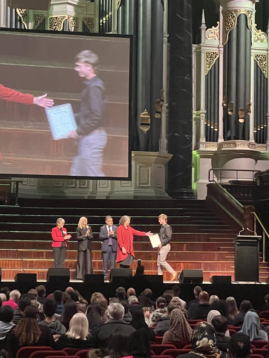 Amazing to see two students honored at the <a href="/PEFOZ/">Public Ed Foundation</a> awards evening this week #proudlypublic