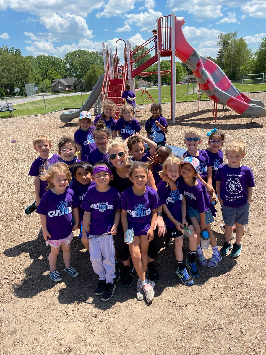 Alyssa Favot tweet media