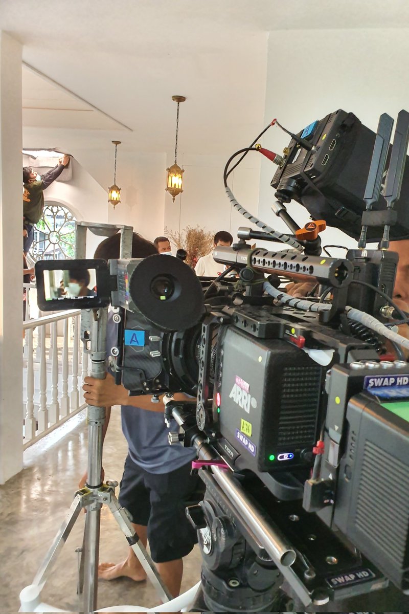 PorschArm's tweet photo. คนใส่มาส์กไม่มีคิวถ่าย วันนี้ตามมาเป็น AR #อัยย์หลงไน๋ #พอร์ชอาม #PorschArm https://t.co/fiwhQ8DrX0