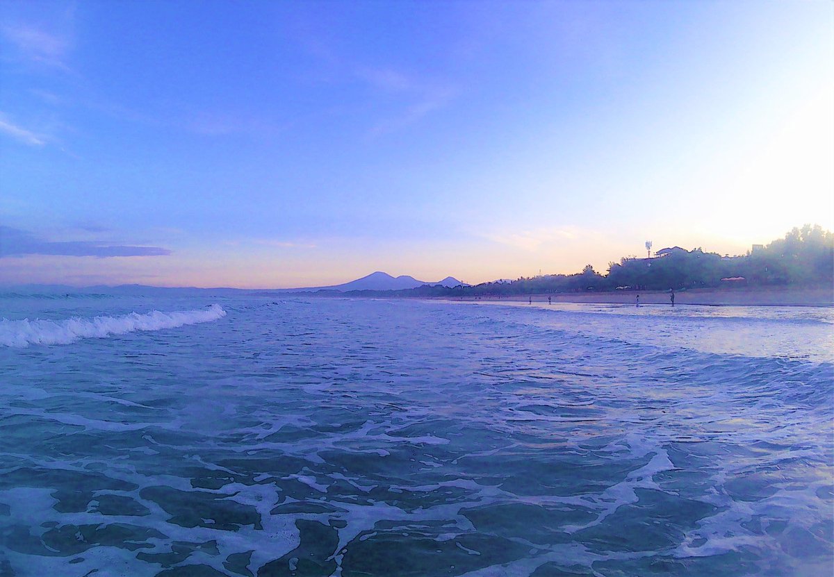 aaa_bali's tweet photo. Morning Vibes from Kuta Beach 🥰🌄🏖
•
•
•
#500ADAY #1000ADAY #instantfollow #Follow4Follow #follow #FollowME #IFollowAll #ifollowback. https://t.co/ObMZSM9ThH