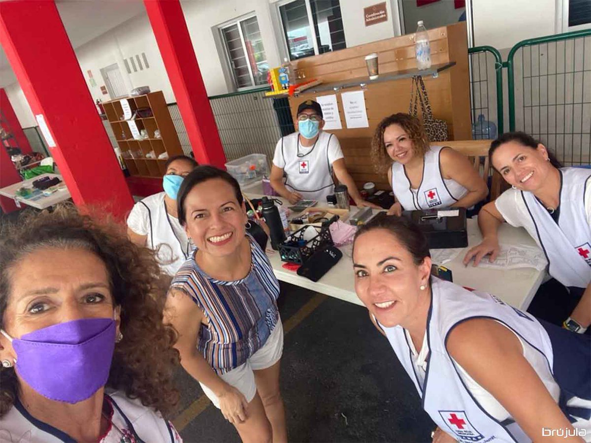 ProyectoBrujula's tweet photo. #Bitácora

Bazar de Cruz Roja Delegación Cancún 🛍️
Este año ya se pudo efectuar dentro de sus mismas instalaciones donde el público encontró diferentes productos al mejor precio.

Checa todas las fotos aquí 📸
🔺 https://t.co/wY0UtzB3XJ 🔻 https://t.co/QG5zBBzXi1