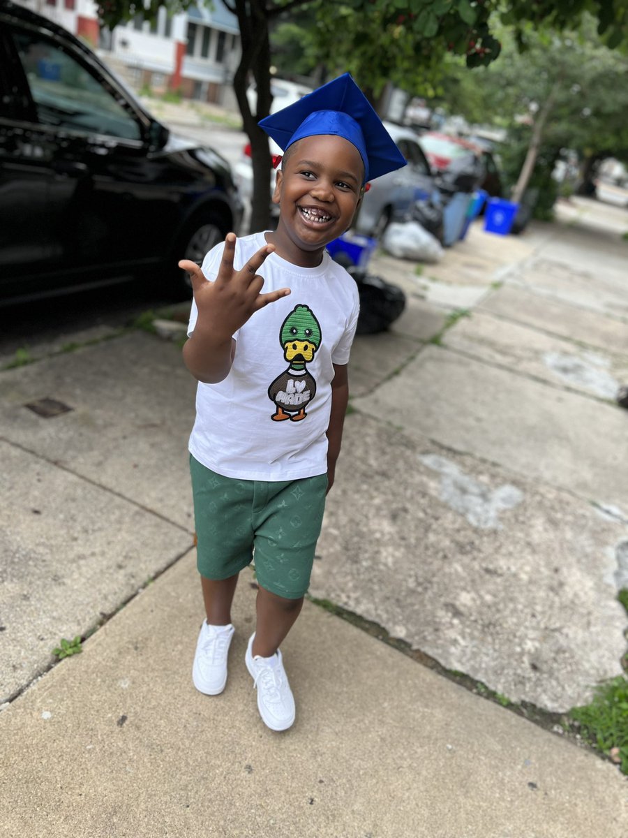 __Meemaaaa's tweet photo. Big Khy 👨🏾‍🎓 Not The Little One🥹 https://t.co/9OTba6VBgm