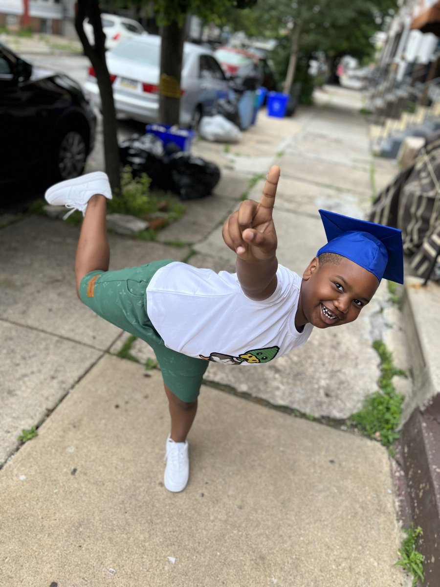 __Meemaaaa's tweet photo. Big Khy 👨🏾‍🎓 Not The Little One🥹 https://t.co/9OTba6VBgm